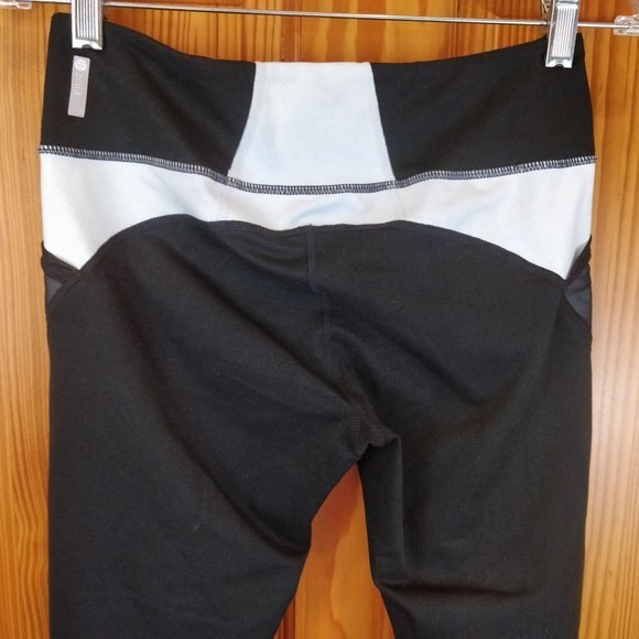 Zella Black & White Ankle Length Leggings SM - Picture 6 of 6